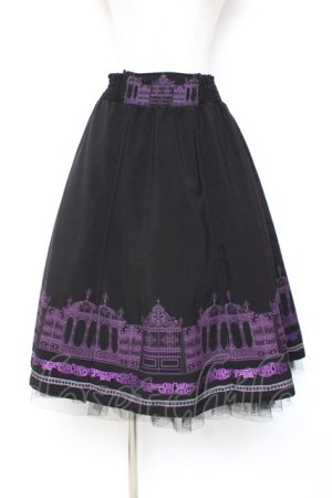 画像: OZZ ANGELO / アイアンゲート柄リバーシブルスカート  黒×紫 Y-25-12-05-162-OO-SK-SZ-ZS