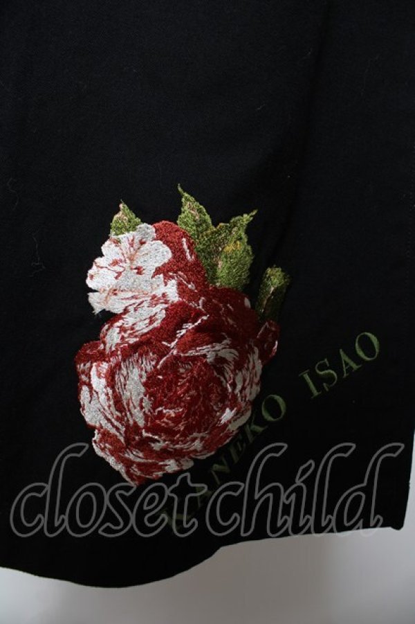画像3: KANEKO ISAO / 裾薔薇刺繍デニムスカート  黒 Y-25-12-08-054-EL-SK-SZ-ZY (3)