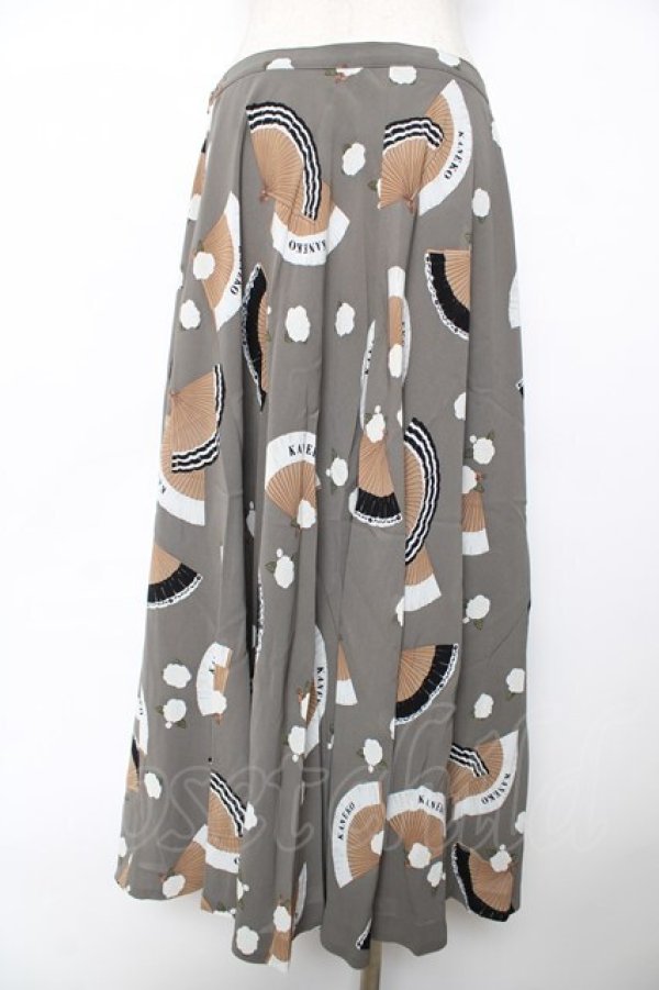 画像2: KANEKO ISAO / 扇子柄スカート  グレー Y-25-12-08-061-EL-SK-SZ-ZY (2)