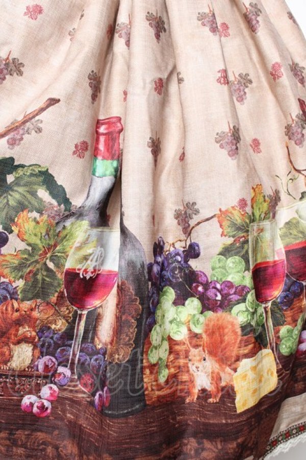 画像4: ALICE and the PIRATES / 秘密の冒険と幸せのワイナリー柄スカート  ベージュ Y-25-12-08-068-PA-SK-SZ-ZY (4)