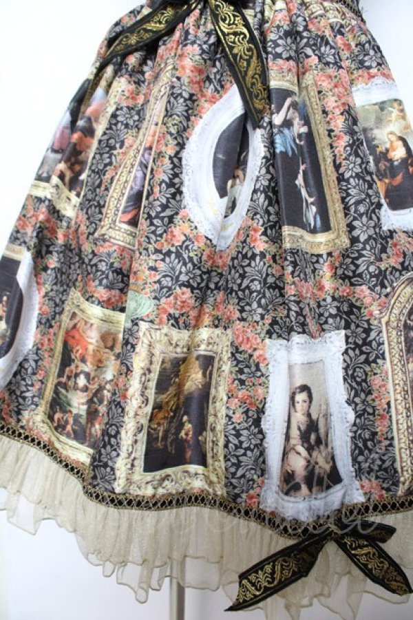 画像4: BABY, THE STARS SHINE BRIGHT / バロックを探して〜天使が祝福する至福の美術館巡り〜柄ジャンパースカート  黒 Y-25-12-08-112-BA-OP-SZ-ZY (4)