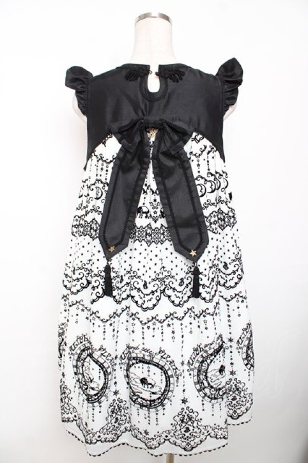 画像2: ALICE and the PIRATES / 夢喰いバクの空中散歩ジャンパースカート  オフ白×黒 Y-25-12-08-129-PA-OP-SZ-ZY (2)