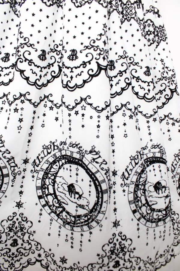 画像4: ALICE and the PIRATES / 夢喰いバクの空中散歩ジャンパースカート  オフ白×黒 Y-25-12-08-129-PA-OP-SZ-ZY (4)