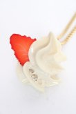 画像1: Q-pot. / Starawberry Whip Necklace  白 Y-25-12-10-004-QP-AC-SZ-ZY (1)