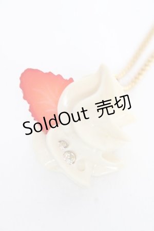 画像: Q-pot. / Starawberry Whip Necklace  白 Y-25-12-10-004-QP-AC-SZ-ZY