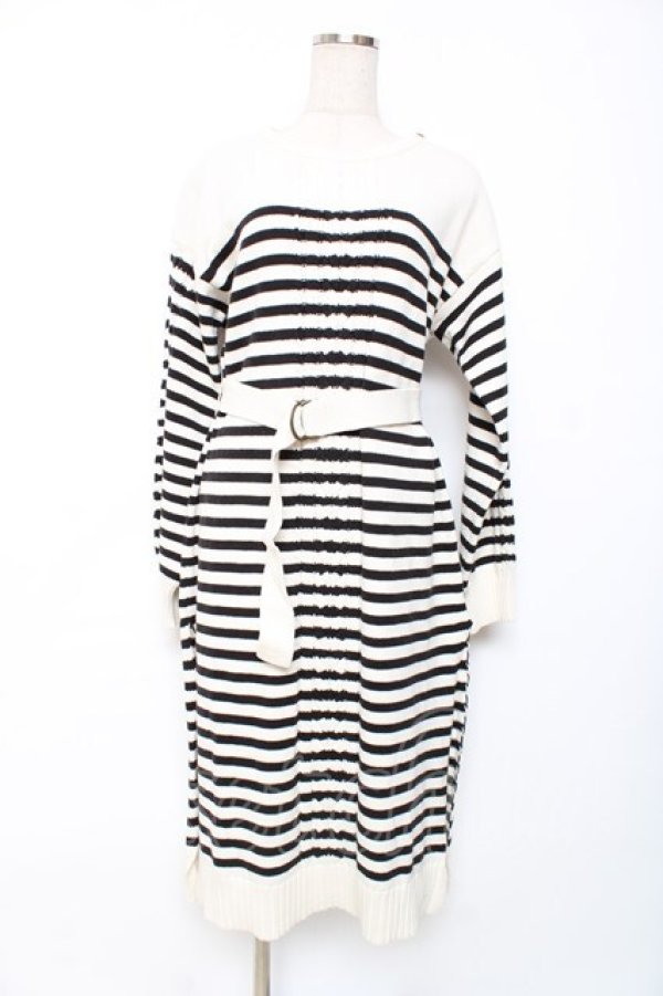 画像1: axes femme / 肩ボタンデザインボーダースリットワンピース M 白×黒 Y-25-12-10-054-AX-OP-SZ-ZY (1)