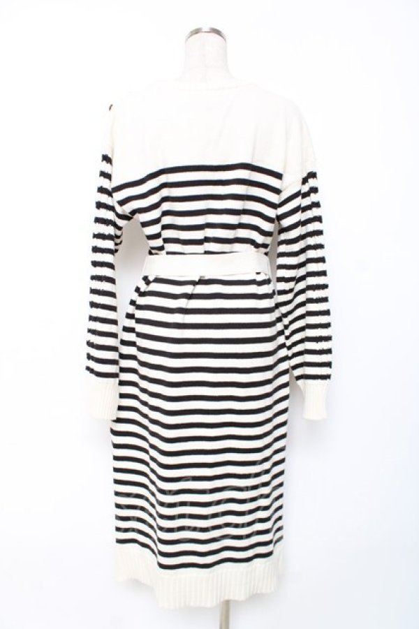 画像2: axes femme / 肩ボタンデザインボーダースリットワンピース M 白×黒 Y-25-12-10-054-AX-OP-SZ-ZY (2)