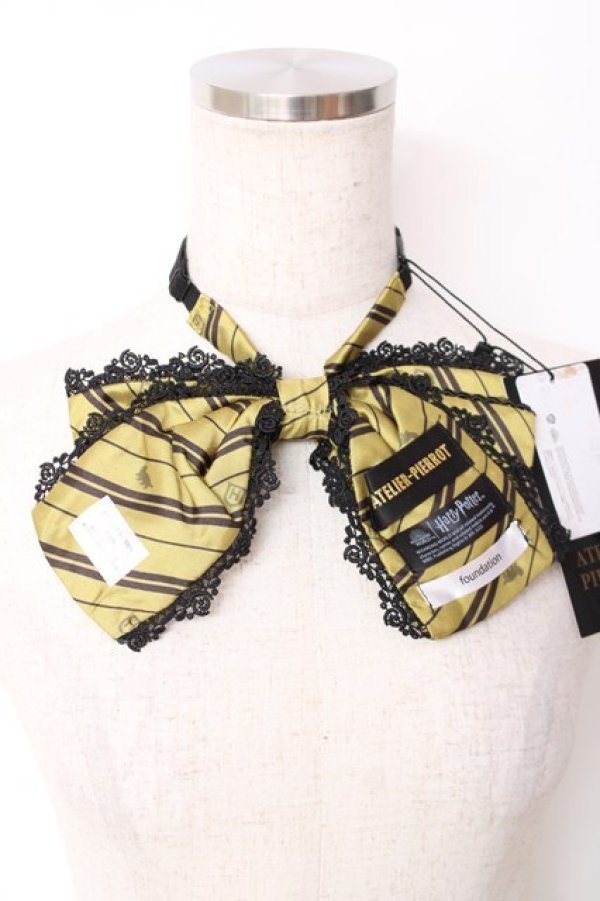 画像2: ATELIER PIERROT / ハリー・ポッター トリプルリボンタイ  ハッフルパフ（イエロー） Y-25-12-10-014-EL-ZA-KB-ZY (2)