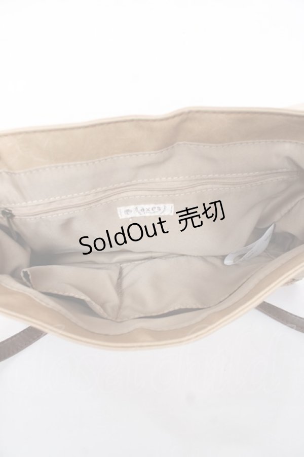 画像4: axes femme / 型押し2WAYバッグ  ベージュ Y-25-12-10-019-AX-BG-SZ-ZY (4)