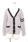 画像1: axes femme / 刺繍入りチルデンニットカーディガン  グレー Y-25-12-11-037-AX-TO-AS-ZY (1)
