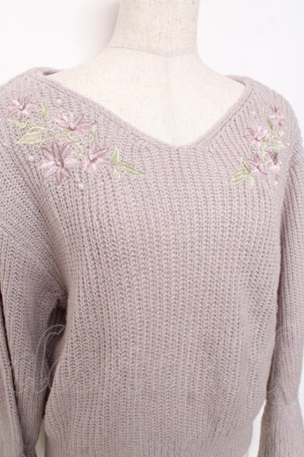 画像3: axes femme / パール使いフラワー刺しゅうニット M ラベンダー Y-25-12-11-046-AX-TO-SZ-ZY (3)