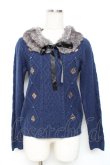 画像1: axes femme / トランプアイコン刺繍ファーカラーニット M 紺 Y-25-12-11-016-AX-TO-SZ-ZY (1)