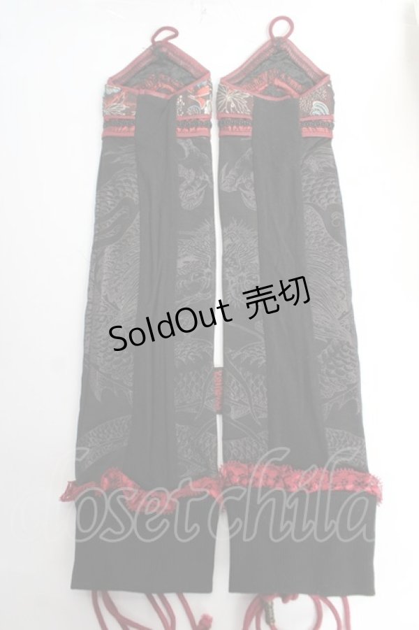 画像2: Ozz oneste / チャイナジャガードラインアームカバー  黒×赤 Y-25-12-12-054-OO-ZA-SZ-ZY (2)