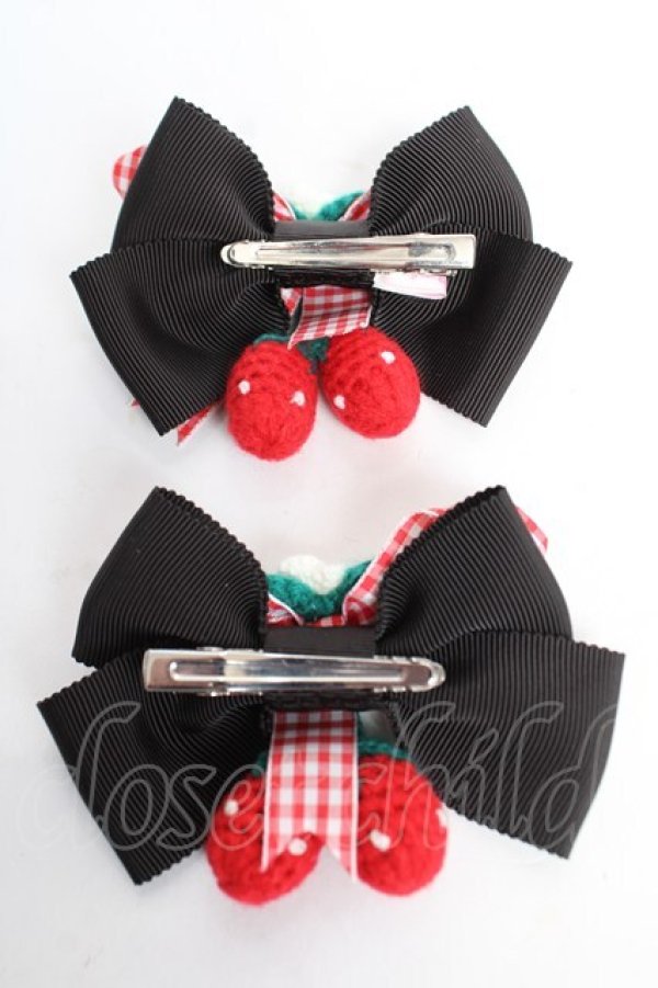 画像2: Angelic Pretty / Sweet Strawberry編みぐるみリボンクリップSet  黒 Y-25-12-12-045-AP-AC-SZ-ZY (2)