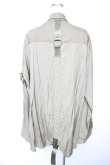 画像2: Ozz conte / ベルトテープ刺繍入りロングシャツ  カーキ Y-25-12-17-041-OO-BL-SZ-ZY (2)