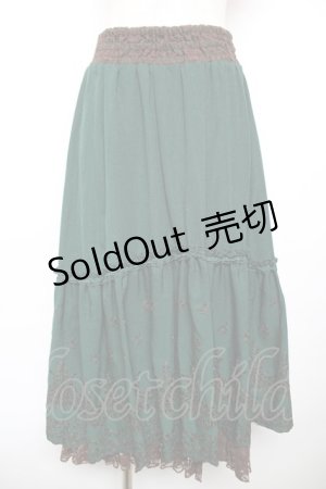 画像: axes femme / 裾刺繍ロングスカート  グリーン Y-25-12-17-124-AX-SK-AS-ZY