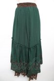画像2: axes femme / 裾刺繍ロングスカート  グリーン Y-25-12-17-124-AX-SK-AS-ZY (2)