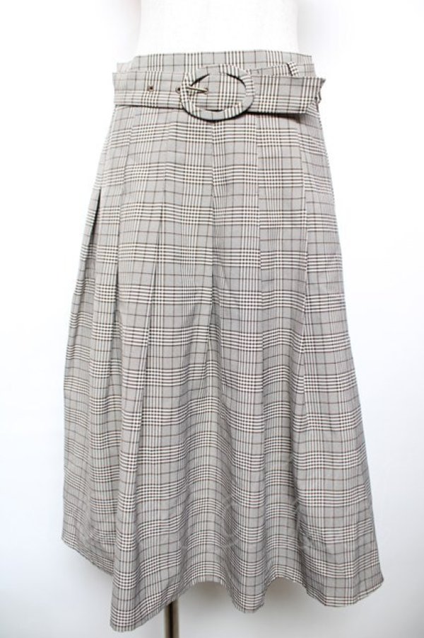 画像1: Fi.n.t / ベルト付きチェックタックスカート F ブラウン×ホワイト Y-25-12-17-137-CA-SK-SZ-ZY (1)