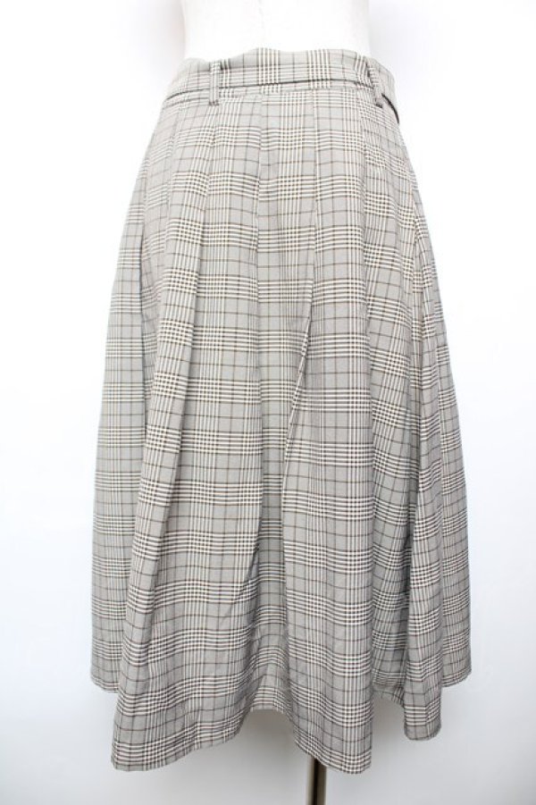 画像2: Fi.n.t / ベルト付きチェックタックスカート F ブラウン×ホワイト Y-25-12-17-137-CA-SK-SZ-ZY (2)