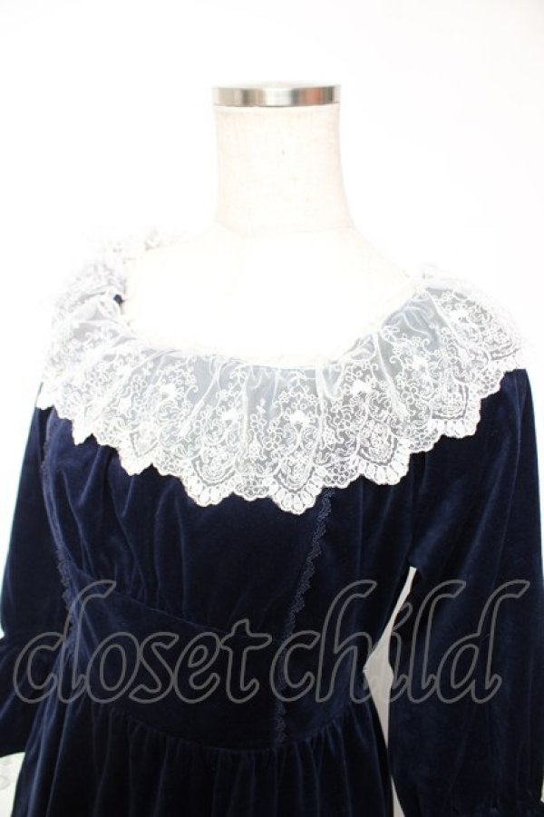 画像3: axes femme / パゴタ袖ベロアワンピース F 紺 Y-25-12-19-075-AX-OP-SZ-ZY (3)