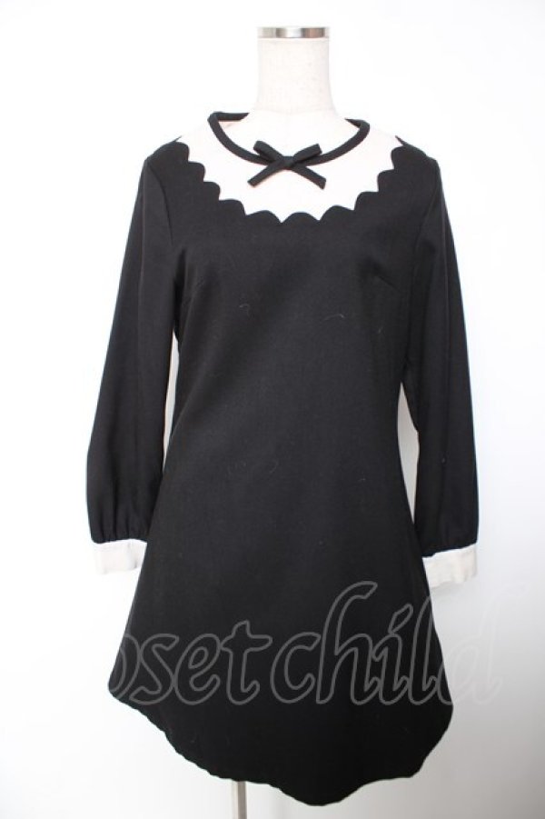 画像1: F i.n.t / スカラップワンピース F ブラック Y-25-12-19-076-CA-OP-SZ-ZY (1)