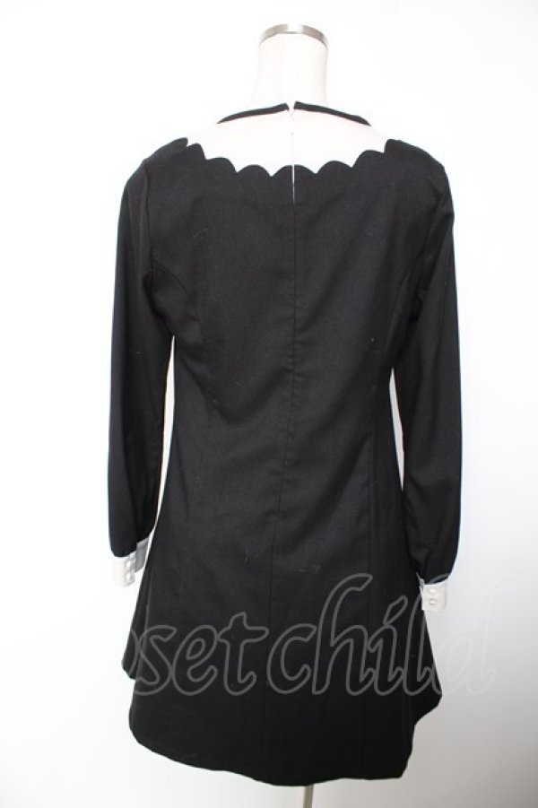 画像2: F i.n.t / スカラップワンピース F ブラック Y-25-12-19-076-CA-OP-SZ-ZY (2)