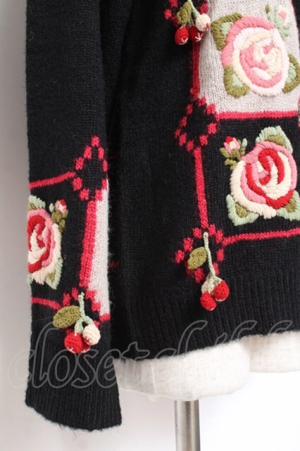 画像5: PINK HOUSE / ローズモチーフパッチワーク風カーディガン F 黒 Y-25-12-20-052-LO-TO-SZ-ZY (5)