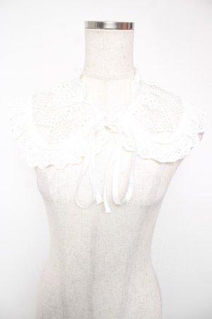 画像: axes femme / モチーフレース使い付け襟 F 白 Y-25-12-22-018-AX-ZA-SZ-ZY