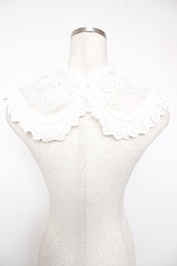 画像2: axes femme / モチーフレース使い付け襟 F 白 Y-25-12-22-018-AX-ZA-SZ-ZY (2)