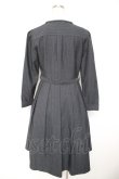 画像2: an another angelus / ピンストライプクレリック衿ロングワンピース F グレー Y-25-12-23-102-CA-OP-SZ-ZY (2)