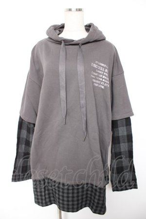 画像: Candy Stripper / LOGO LAYERED HOODIE 2 グレー Y-25-12-23-109-PU-OP-SZ-ZY