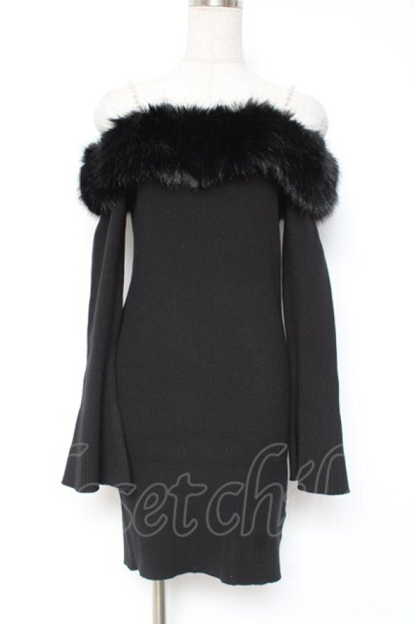 画像1: michellMacaron / ファーオフショルニットワンピース F ブラック Y-25-12-27-069-LO-OP-SZ-ZY (1)