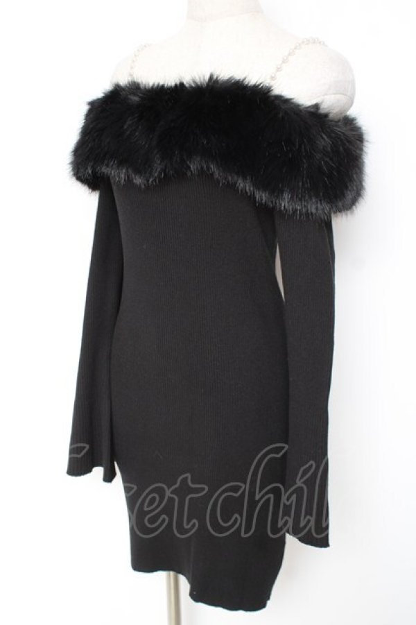 画像2: michellMacaron / ファーオフショルニットワンピース F ブラック Y-25-12-27-069-LO-OP-SZ-ZY (2)