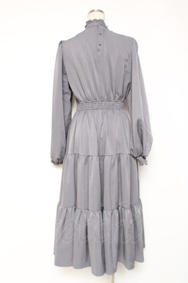 画像2: m petit by misako / AM*レースティアードワンピース  グレー Y-25-12-27-071-LO-OP-SZ-ZY (2)