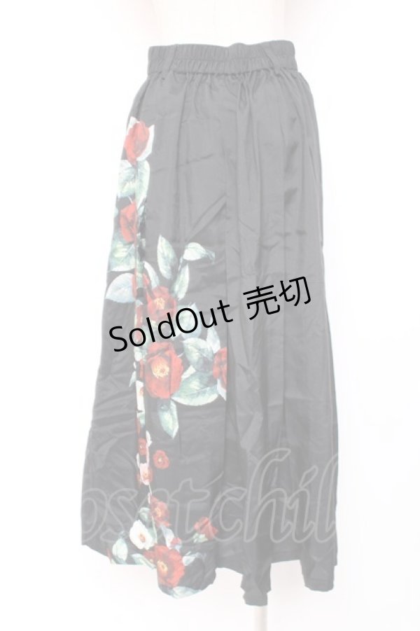 画像3: axes femme / 椿柄ロングスカート F 黒 Y-25-12-27-096-AX-SK-SZ-ZY (3)