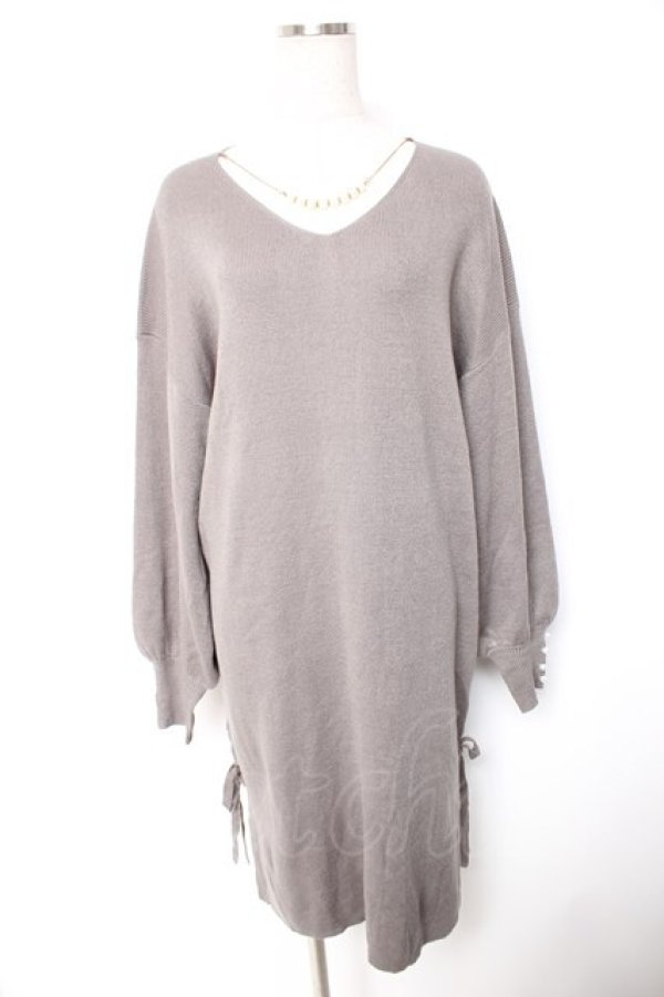 画像1: axes femme / Vネックロングニットワンピ M カーキ Y-26-01-01-091-AX-OP-SZ-ZY (1)