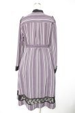 画像2: axes femme / レジメンタル柄ワンピース F ラベンダー Y-26-01-01-096-AX-OP-SZ-ZY (2)