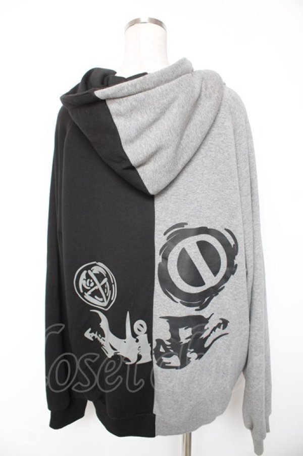 画像2: NieR Clothing / 防寒裏起毛TWO-TONE ZIP PARKA【FACE LOGO】 F グレー×黒 Y-26-01-01-127-PU-JA-SZ-ZY (2)