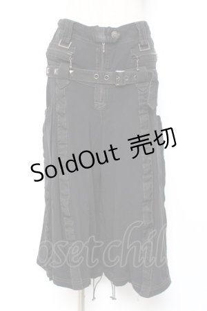 画像: ALGONQUINS / ベルトスタッズハーフパンツ F 黒 Y-26-01-05-110-AL-PA-SZ-ZY