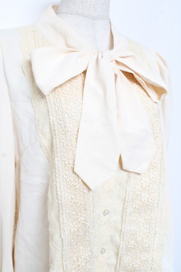 画像4: axes femme / 繊細レース重ねボウタイブラウス M 生成り Y-26-01-09-029-AX-BL-SZ-ZY (4)