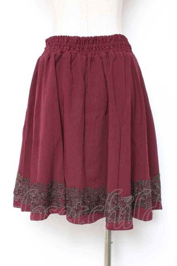 画像2: axes femme / スカラップレースフレアスカート  ワイン Y-26-01-09-126-AX-SK-SZ-ZY (2)