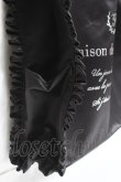 画像4: Maison de FLEUR / サテンフリルスクエアトートバッグ F ブラック Y-26-01-09-017-LO-BG-SZ-ZY (4)