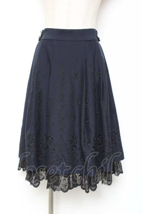 画像1: axes femme / リボン付パネル刺繍スカート M 紺 Y-26-01-09-135-AX-SK-SZ-ZY (1)