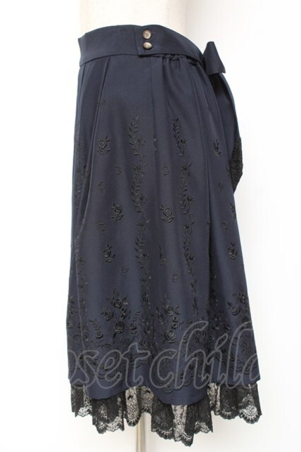 画像2: axes femme / リボン付パネル刺繍スカート M 紺 Y-26-01-09-135-AX-SK-SZ-ZY (2)