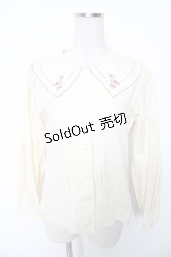 画像1: F i.n.t / 単色ローズブーケ刺繍ブラウス F アイボリー Y-26-01-16-097-CA-BL-SZ-ZY (1)