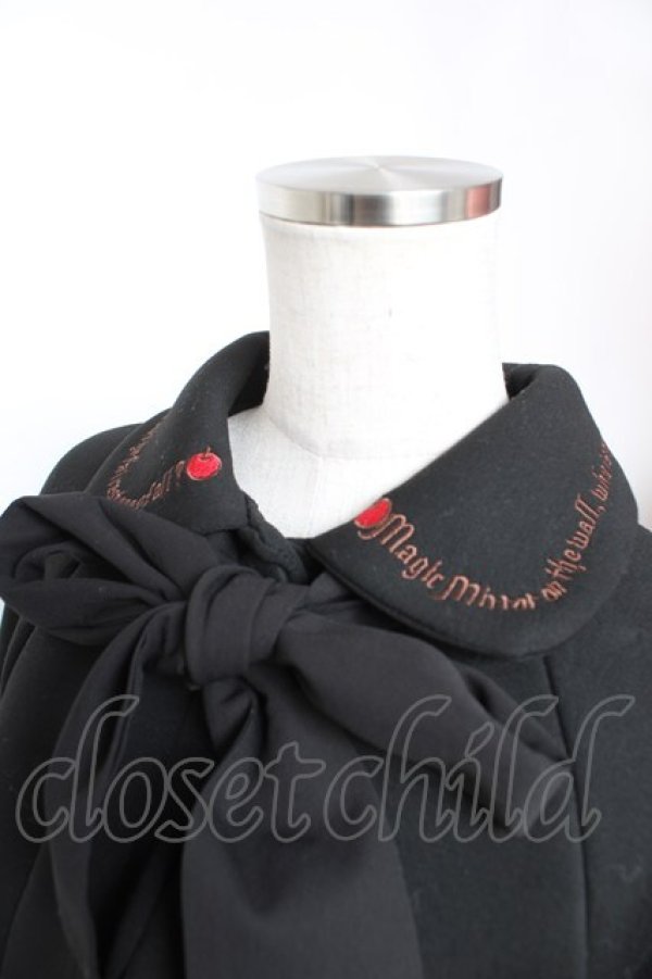画像3: Maison de FLEUR / 女王/ケープ/Disney VILLAINS /Maison de FLEUR Collection F ブラック Y-26-01-16-112-LO-JA-SZ-ZY (3)