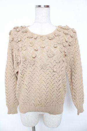画像: INGEBORG / カメリアモチーフ付きニット  ベージュ Y-26-01-16-117-LO-TO-SZ-ZY