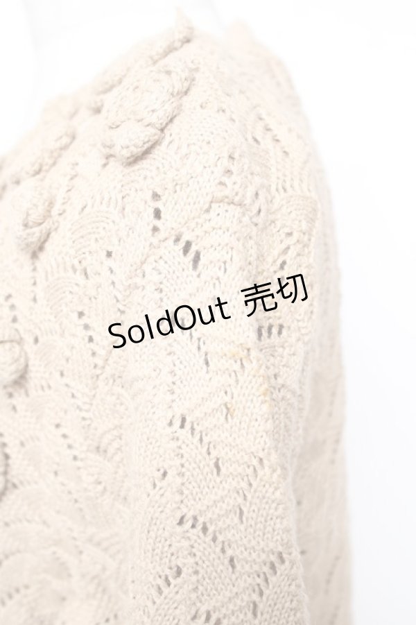 画像3: INGEBORG / カメリアモチーフ付きニット  ベージュ Y-26-01-16-117-LO-TO-SZ-ZT0205N (3)