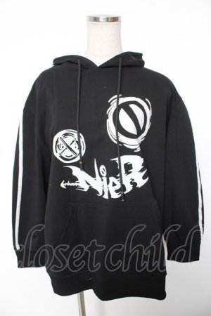 画像: NieR Clothing / プリントプルパーカー F 黒 Y-26-01-16-130-PU-TO-SZ-ZY