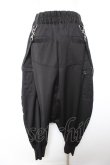 画像2: LISTEN FLAVOR / サスペンダー付ドレープサルエルパンツ F 黒 Y-26-01-18-082-PU-PA-SZ-ZY (2)